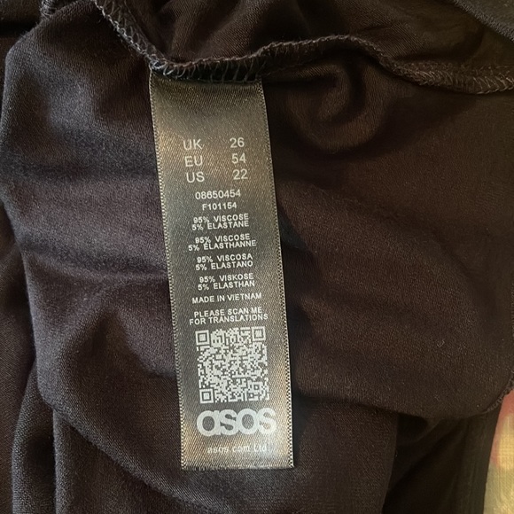 ASOS CURVE V-neck cami - US 22 never worn with tags - Picture 4 of 4